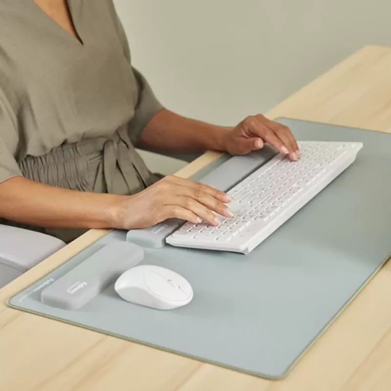 Fellowes Handgelenkauflage für Tastatur Breyta Handgelenkstütze mit antibakteriellem Schutz Ergonomische Handgelenkstütze Salbeigrün