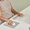 Fellowes Tastatur-Handgelenkauflage Breyta Kompakte Tastatur-Handgelenkstütze mit antibakteriellem Schutz Ergonomische Handgelenkstütze Sand