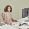 Fellowes Tastatur-Handgelenkauflage Breyta Kompakte Tastatur-Handgelenkstütze mit antibakteriellem Schutz Ergonomische Handgelenkstütze Sand