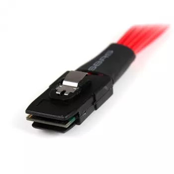 StarTech.com 50cm Serial Attached SCSI SAS-Kabel – SFF-8087 auf 4x verriegelnde SATA