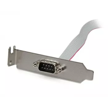 StarTech.com 1 Port 16 Zoll DB9 Serieller-Anschlussblende auf 10-Pin-Header – Low Profile