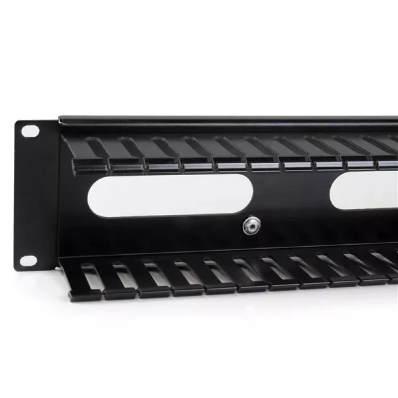 StarTech.com Horizontales 2U-Serverrack-Kabelmanagement-Fingerkanal mit Abdeckung – 19-Zoll-Netzwerkrack-Kabelkanalplatte – Geschlitzter Kabelkanal