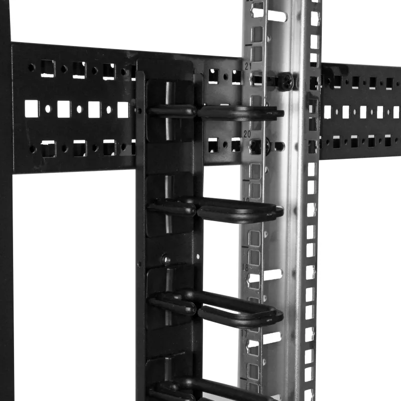 StarTech.com Vertikaler Kabelorganizer mit D-Ring-Haken – 0U – 2,8 Fuß