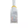 StarTech.com Cat5e Ethernet-Patchkabel mit rastnasenfreien RJ45-Steckern – 0,5 m, Weiß
