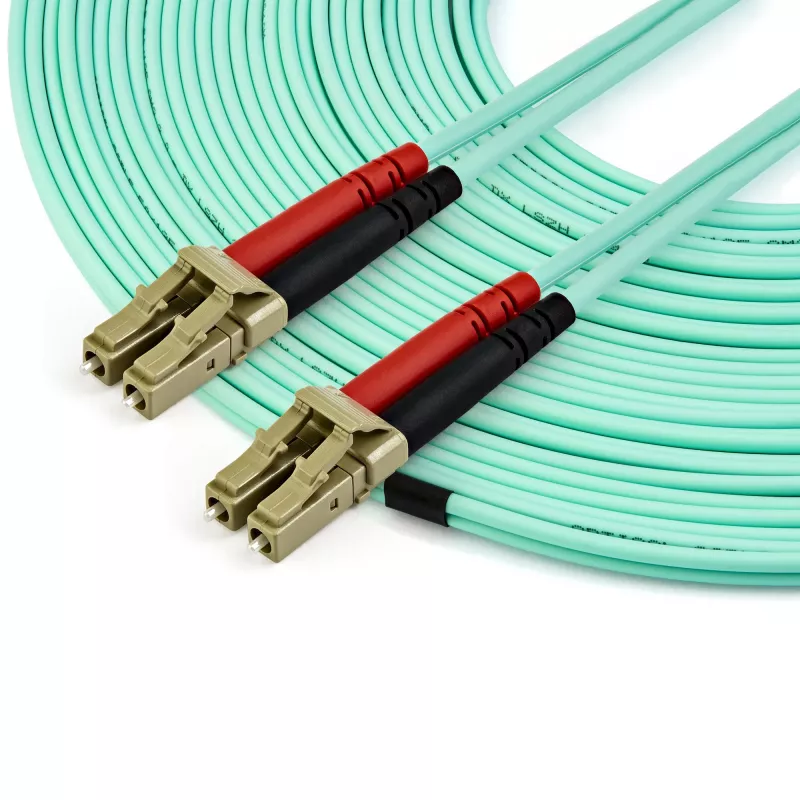 StarTech.com 15m (50ft) LC/UPC auf LC/UPC OM3 Multimode-Glasfaserkabel, Vollduplex, 50/125µm Zipcord-Faserkabel, 100G, geringe Einfügedämpfung, LSZH-Faser-Jumperkabel