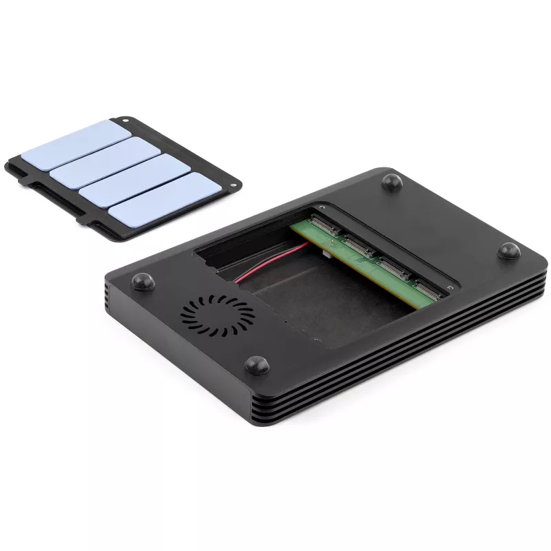 StarTech.com 4 Bay Thunderbolt 3 NVMe Gehäuse, Für M.2 NVMe SSD Laufwerke, 1x DisplayPort Video/ 2x TB3 Downstream Ports, 40 Gbit/s, 72W Netzteil, Externes Festplattengehäuse