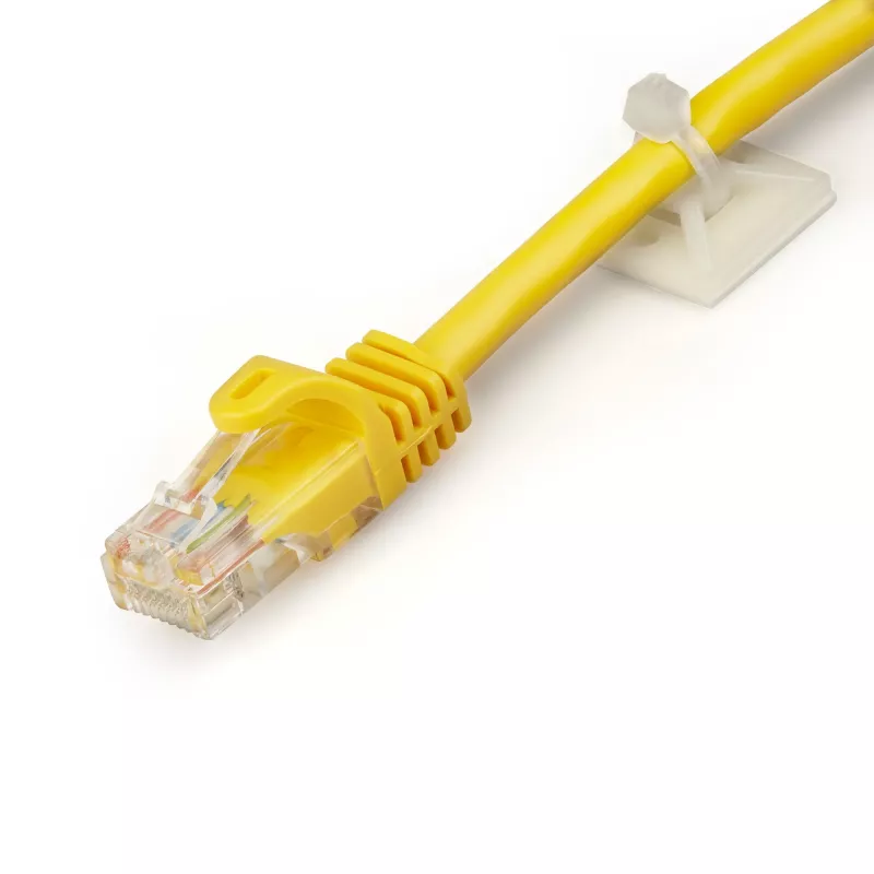 StarTech.com 100er-Pack Kabelbindersockel mit Klebeband für 4,6 mm breite Kabelbinder – Nylon/Kunststoff-Kabelbindersockel – Elektro-/Netzwerk-Kabelwickelsockel / 94V-2 Brandschutz & UL-gelistet TAA