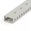 StarTech.com Kabelkanal mit offenen Schlitzen und Abdeckung, 2 Zoll (50 mm) B x 1 Zoll (25 mm) H – 2 m Länge – 8 mm Schlitze, PVC-Netzwerkkabelversteck/Wandkabelkanal, max. 25 Kabel, UL-gelistet