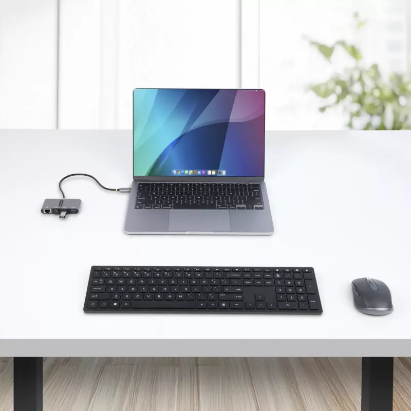 StarTech.com 3-Port USB-C Hub mit Ethernet - 3x USB-A - Gigabit-Ethernet - USB 3.0 5Gbps - busgespeist - 1ft/30cm langes USB Type-C Hostkabel - GbE - tragbarer USB-C auf USB-A Hub