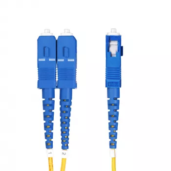 StarTech.com 30m (98.4ft) LC auf SC (UPC) OS2 Singlemode Duplex Glasfaserkabel, 9/125µm, 100G, biegeunempfindlich, geringe Einfügedämpfung – LSZH Glasfaser-Patchkabel