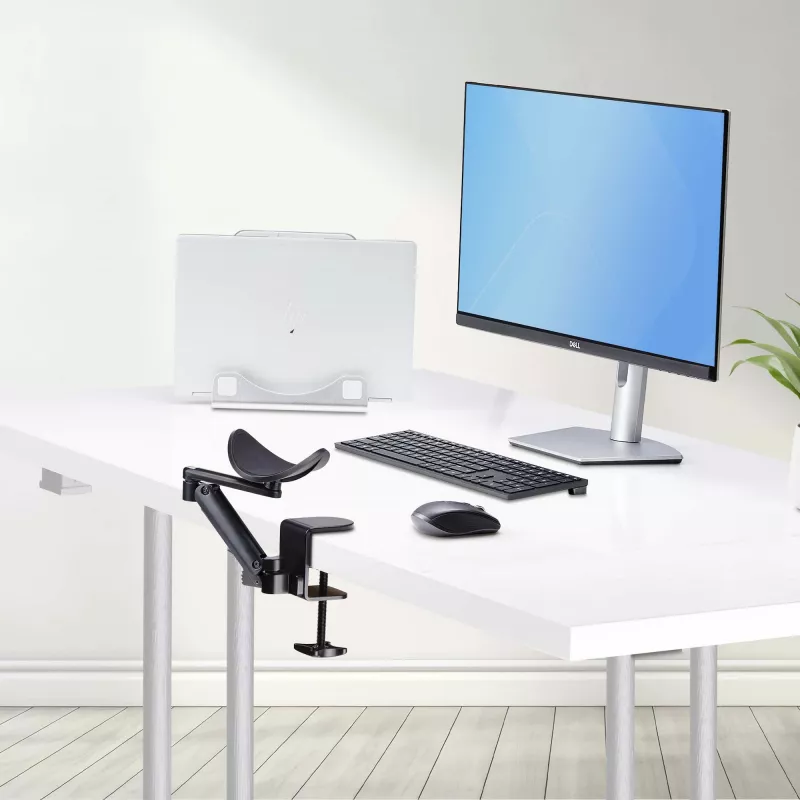 StarTech.com Verstellbare Armlehne für Büroschreibtisch, ergonomische Arm-/Ellbogenstütze, 360-Grad-Drehung, Klemmmontage/kein Bohren, Schwarz
