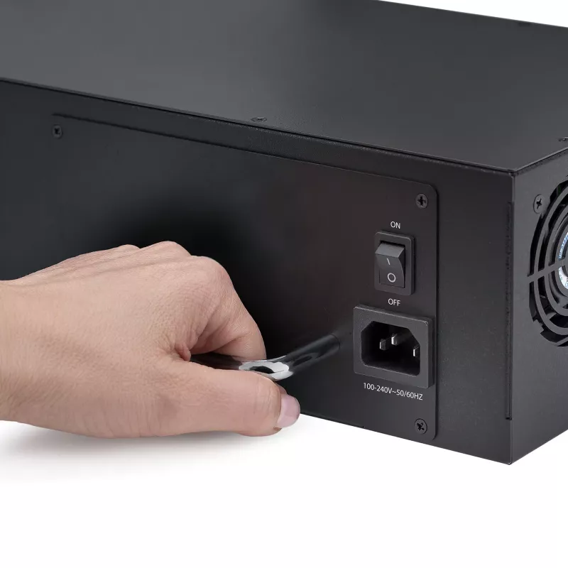 StarTech.com Redundantes Netzteil für MCM15-MEDIA-CHASSIS, 130 W AC, 100–240 V Eingang, werkzeugloses Hot-Swap-Design, lüfterlose Kühlung, TAA-konform