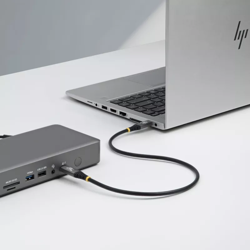 StarTech.com 50cm (1,6ft) USB4-Kabel, 80Gbit/s, USB-IF-zertifiziertes USB-C-Kabel, 240W PD, 8K 120Hz/4K 240Hz DP2.1 DP80, TPE-Mantel, Thunderbolt 4-kompatibel – Schwarzes USB-C-Kabel