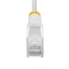 StarTech.com 25 cm weißes schlank CAT6 Ethernet-Kabel, rastnasenschutz, 100 W PoE, UTP, LSZH, 28AWG reine blanke Kupferleitung, schlank RJ45 Netzwerk-Patchkabel mit Zugentlastungen, einzeln getestet