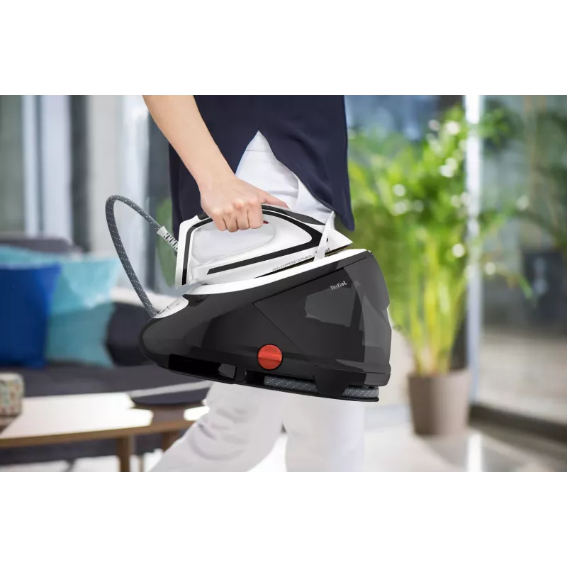 Tefal Pro Express Ultimate GV9550 1.9 L Durilium AirGlide Autoclean-Bügelsohle Schwarz, Weiß