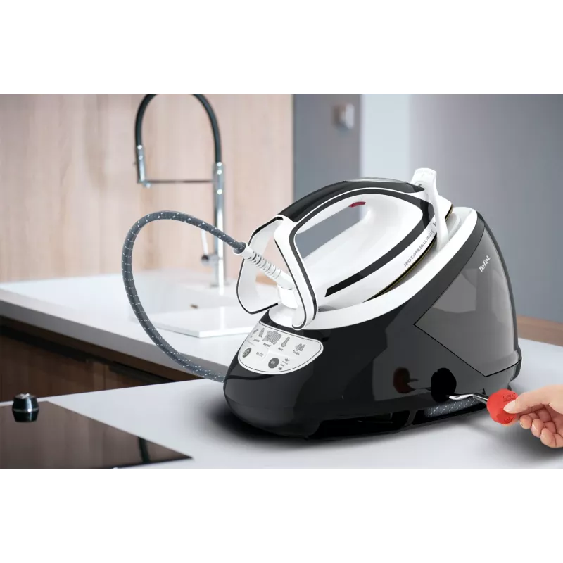Tefal Pro Express Ultimate GV9550 1.9 L Durilium AirGlide Autoclean-Bügelsohle Schwarz, Weiß