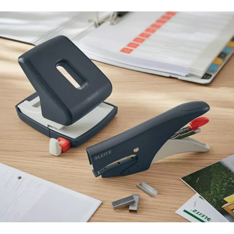 Leitz 56450089 Heftgerät Flachheftung Schwarz