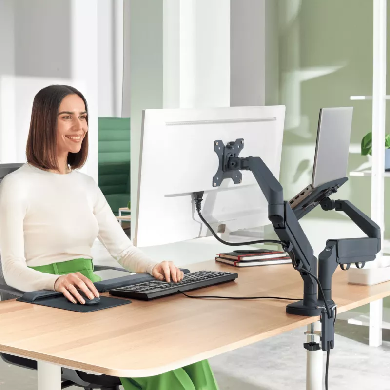 Leitz Ergo Platzsparender Dual-Monitor- & Laptop-Arm, Klemme/Tischdurchführung, 18 kg, 43,2 cm (17 Zoll), 81,3 cm (32 Zoll), 100 x 100 mm, Dunkelgrau