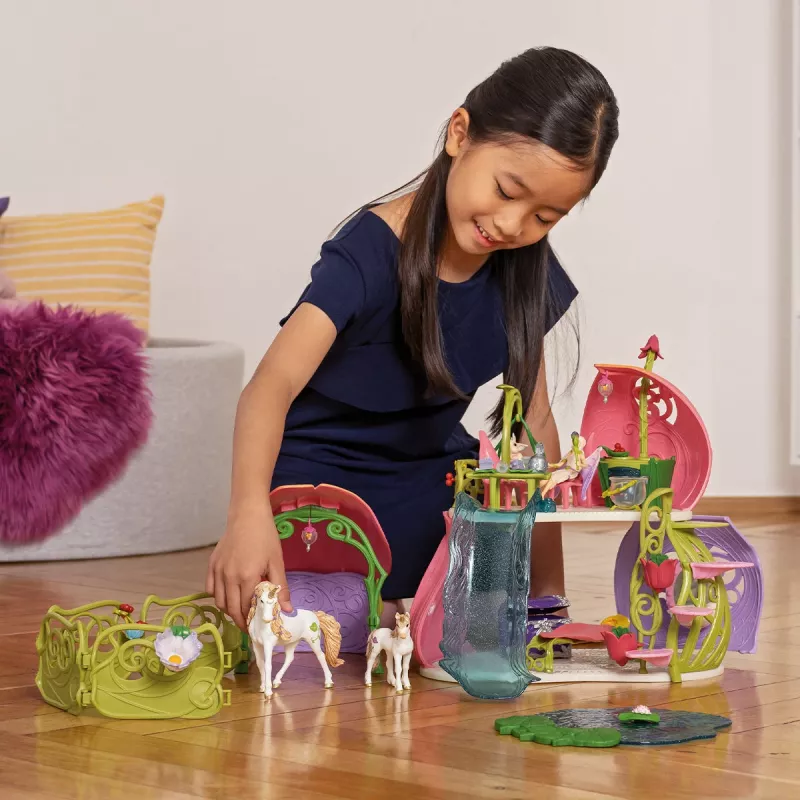 schleich BAYALA Glitzerndes Blumenhaus mit Einhörnern, See und Stall