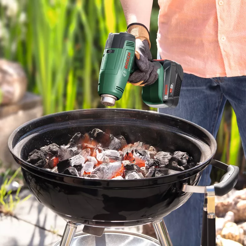 Heißluftpistole Bosch EasyHeat 18V-500 — kabellos, 72 W, 4-Ah-Akku, 350–450 °C, Pistolengriff, grün