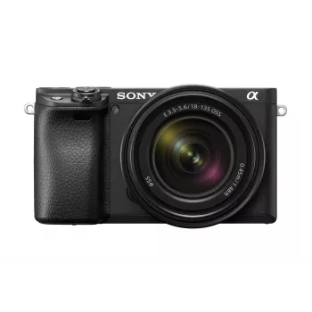 Sony α 6400 + SEL18135 MILC 24,2 MP CMOS 6000 x 4000 Pixel Schwarz