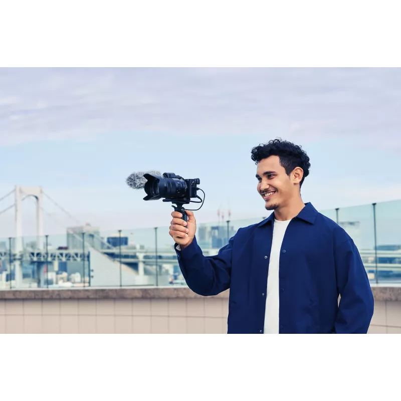 Sony α 6400 + SEL18135 MILC 24,2 MP CMOS 6000 x 4000 Pixel Schwarz
