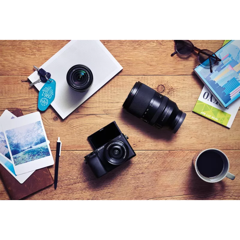 Sony α 6400 + SEL18135 MILC 24,2 MP CMOS 6000 x 4000 Pixel Schwarz