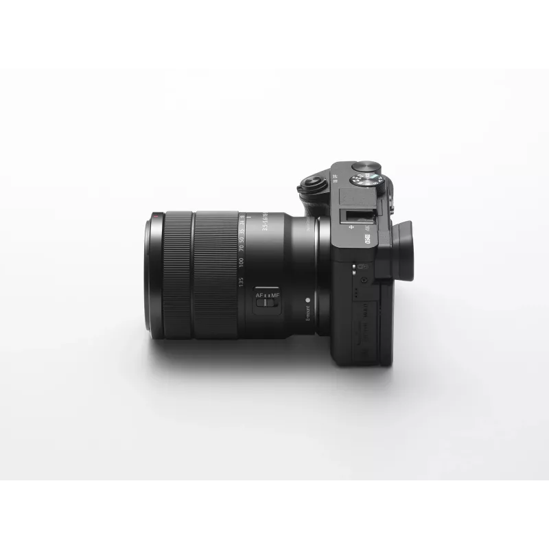 Sony α 6400 + SEL18135 MILC 24,2 MP CMOS 6000 x 4000 Pixel Schwarz