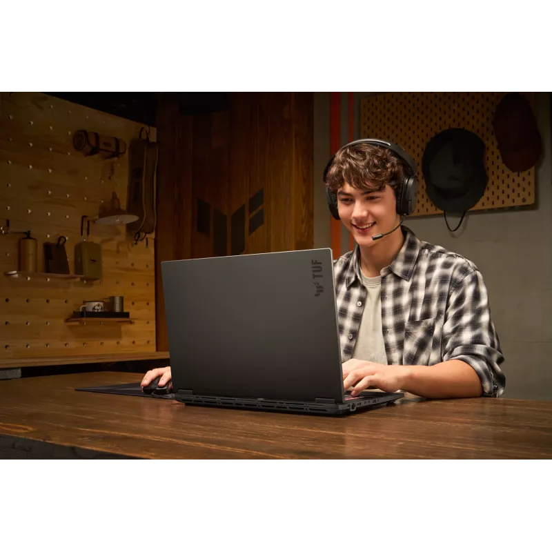 ASUS TUF Gaming A18 FA808UM-S8069W AMD Ryzen™ 7 260 Laptop 45,7 cm (18 Zoll) WUXGA 16 GB DDR5-SDRAM 512 GB SSD NVIDIA GeForce RTX 5060 Wi-Fi 6E (802.11ax) Windows 11 Home Niederländisch Grau