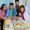 Monopoly Knockout Familienspiel, schnelle Brettspiele für Alter 8+, 2–8 Spieler, 20 Min.