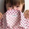 DYMO LetraTag Aufbügelbare Stoffetiketten | Original | 12 mm x 2 m Rolle | Schwarzer Druck auf Weiß | Aufbügelbare Kleidungsetiketten Ideal für Uniformen/Kinderkleidung | für LetraTag Drucker