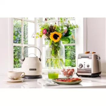 KitchenAid 5KEK1222EAC Wasserkocher 1,25 l 2200 W Schwarz, Creme, Edelstahl