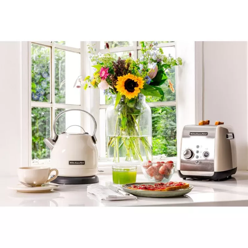 KitchenAid 5KEK1222EAC Wasserkocher 1,25 l 2200 W Schwarz, Creme, Edelstahl