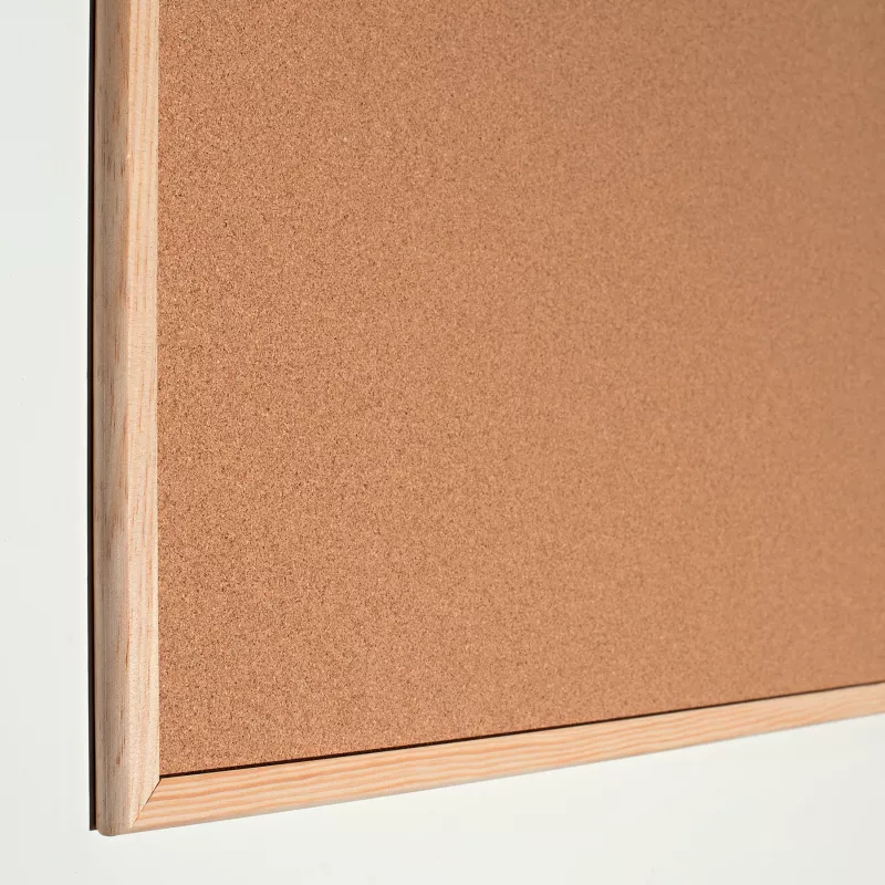 Kork-Pinnwand ESSELTE 500971 — 90 x 60 cm, Korkoberfläche mit Holzrahmen
