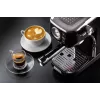 Ariete 1381 Kaffeemaschine mit Manometer, geeignet für Kaffeepulver und ESE-Pads, 1300 W, 1,1 l Wassertank, 15 bar Druck, Filter für ½ Tasse, Cappuccino-Düse, Schwarz