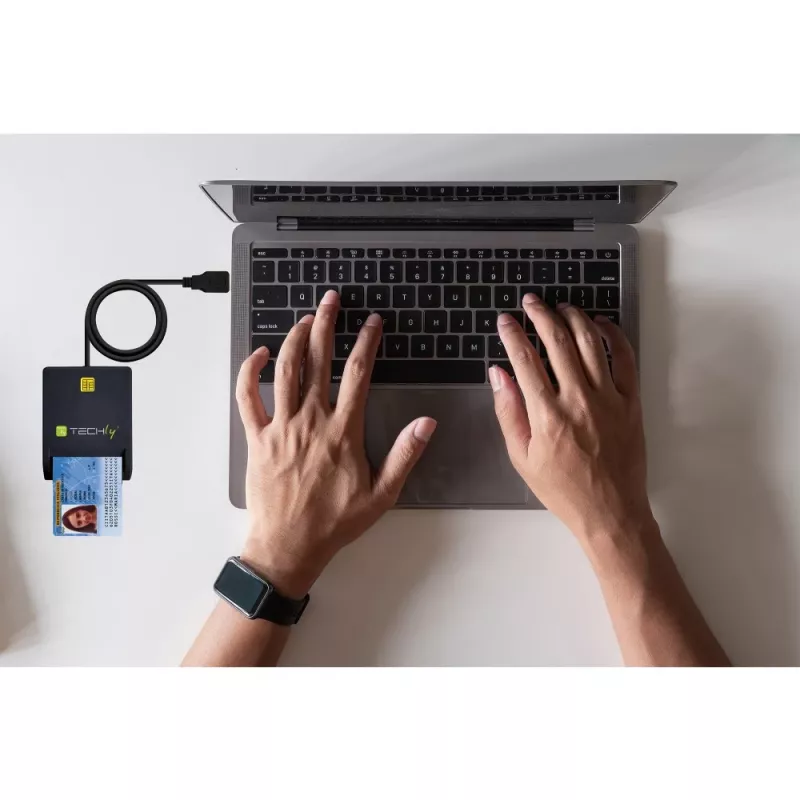 Techly Kompakter Smartcard-Leser/Schreiber USB-C™ Weiß, USB 2.0, 1,5 m, Schwarz, 102 g