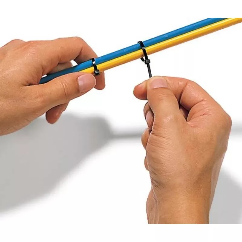 Techly Kabelbinder Nylon Patch 280x4,8 mm 100 Stück Schwarz ISWT-28048-BK