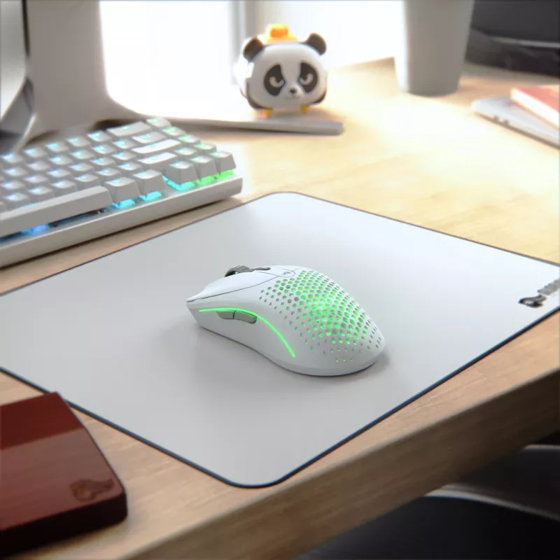 Glorious Gaming Glorious Model O Wireless 2 – Mattweiß, Rechtshänder, Laser, RF Wireless + USB Typ-C, 26000 DPI, 1 ms, Weiß