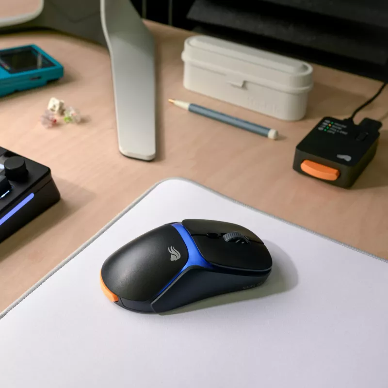 Glorious Gaming Model O3 Wireless Gaming-Maus – InfinitePlay austauschbares Akkusystem, 8k Polling, optische Schalter mit 130 Millionen Klicks, ultraleicht mit 66 g, optischer 30K-DPI-Sensor, RGB – Schwarz