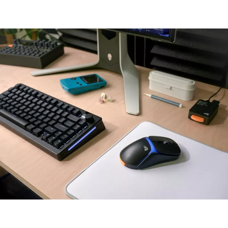 Glorious Gaming Model O3 Wireless Gaming-Maus – InfinitePlay austauschbares Akkusystem, 8k Polling, optische Schalter mit 130 Millionen Klicks, ultraleicht mit 66 g, optischer 30K-DPI-Sensor, RGB – Schwarz