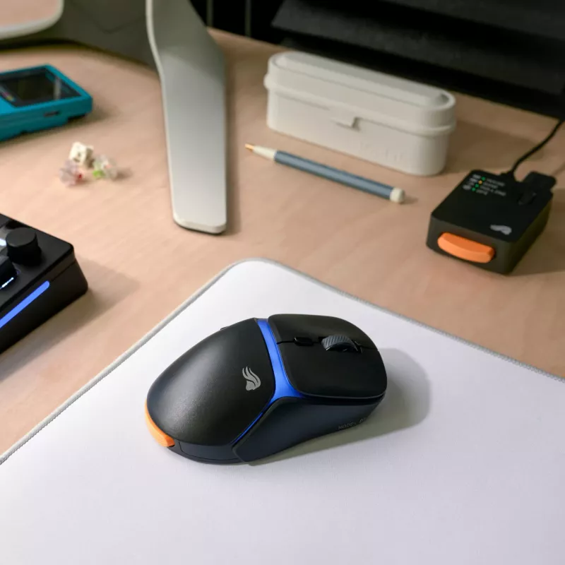 Glorious Gaming Model D3 Wireless Gaming-Maus – InfinitePlay Wechselakku-System, 8k Polling, optische Schalter mit 130M Klicks, ultraleicht 69g, optischer 30K-DPI-Sensor, RGB – Schwarz