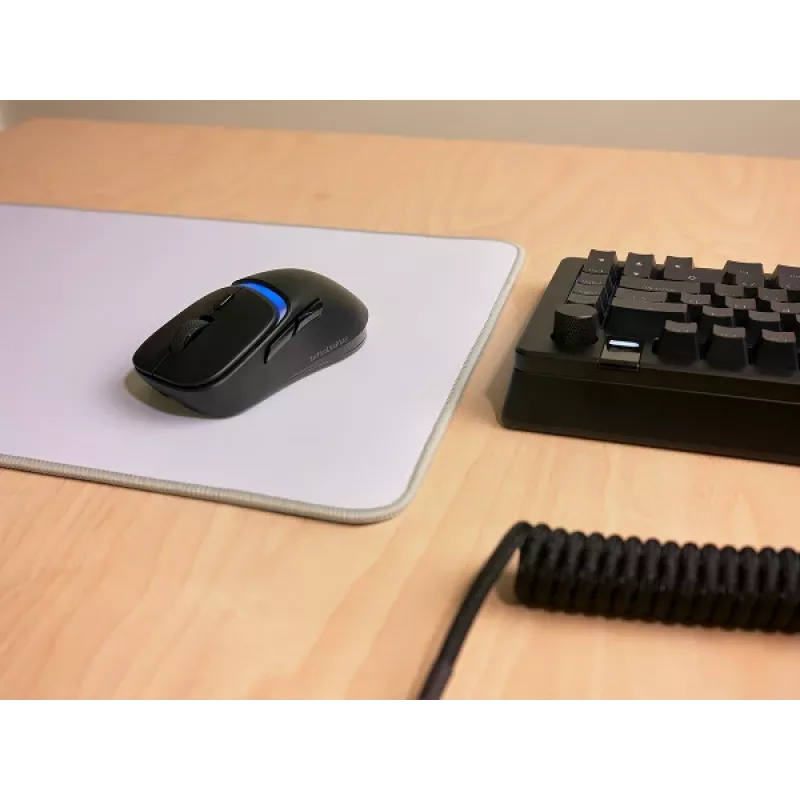 Glorious Gaming Model D3 Wireless Gaming-Maus – InfinitePlay Wechselakku-System, 8k Polling, optische Schalter mit 130M Klicks, ultraleicht 69g, optischer 30K-DPI-Sensor, RGB – Schwarz