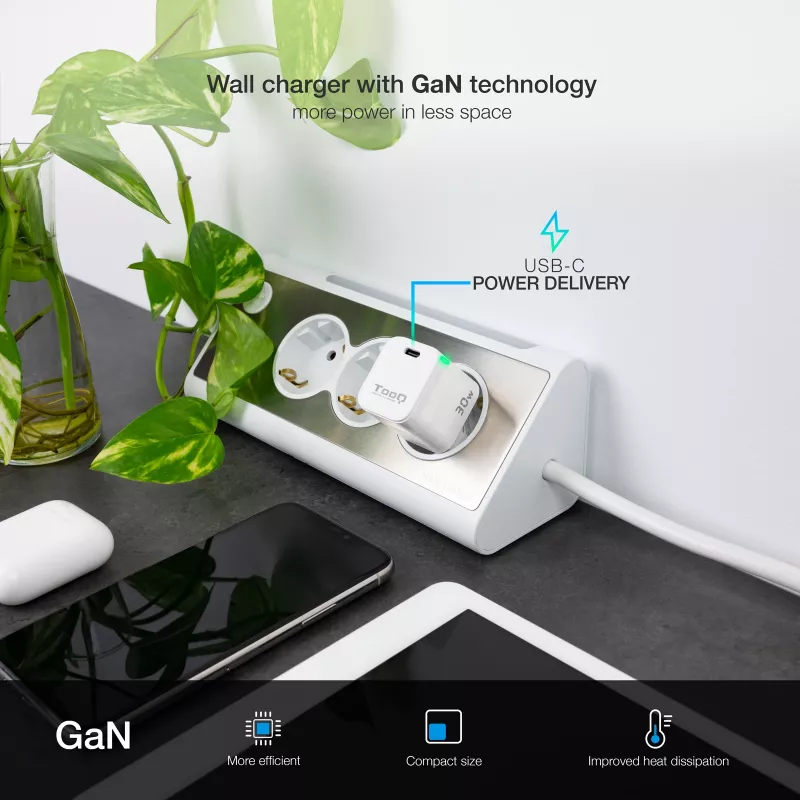 TooQ GAN USB-C/PD Wandladegerät 30W, Weiß, Innenbereich, AC, Weiß