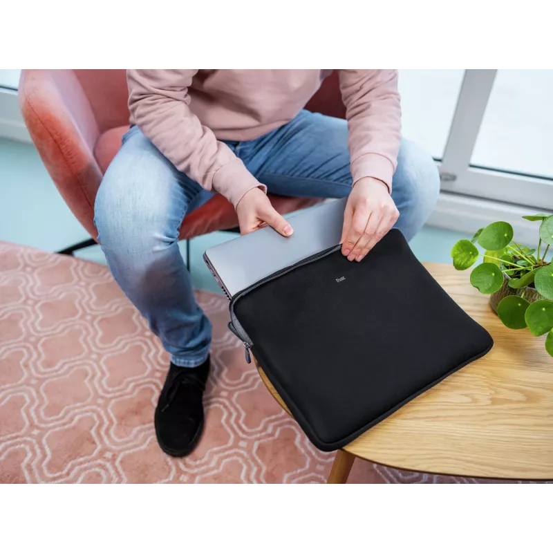 Sleeve- Hülle Trust 21248 für Laptops bis zu 15,6 Zoll Schwarz