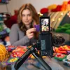 Kompaktkamera Canon PowerShot V1 Premium Vlogger Kit — 22,3 MP, 1/4 Zoll CMOS, 4K UHD, 3,1-fach optischer Zoom, 3 Zoll Touchscreen, Schwarz
