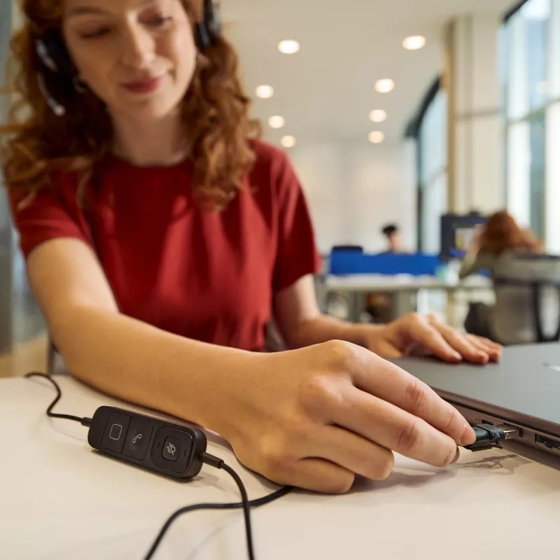 Kabelgebundenes Stereo-Headset HP POLY Mission 625 mit USB (C01C6AA)