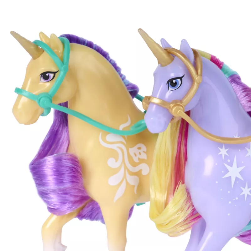 Unicorn Academy, Magic Unleashed Adventure Pack, Ostergeschenk-Idee, enthält Sophia-, Ava-, Ravenzella-Puppen, Wildstar-, Leaf-Einhörner & mehr