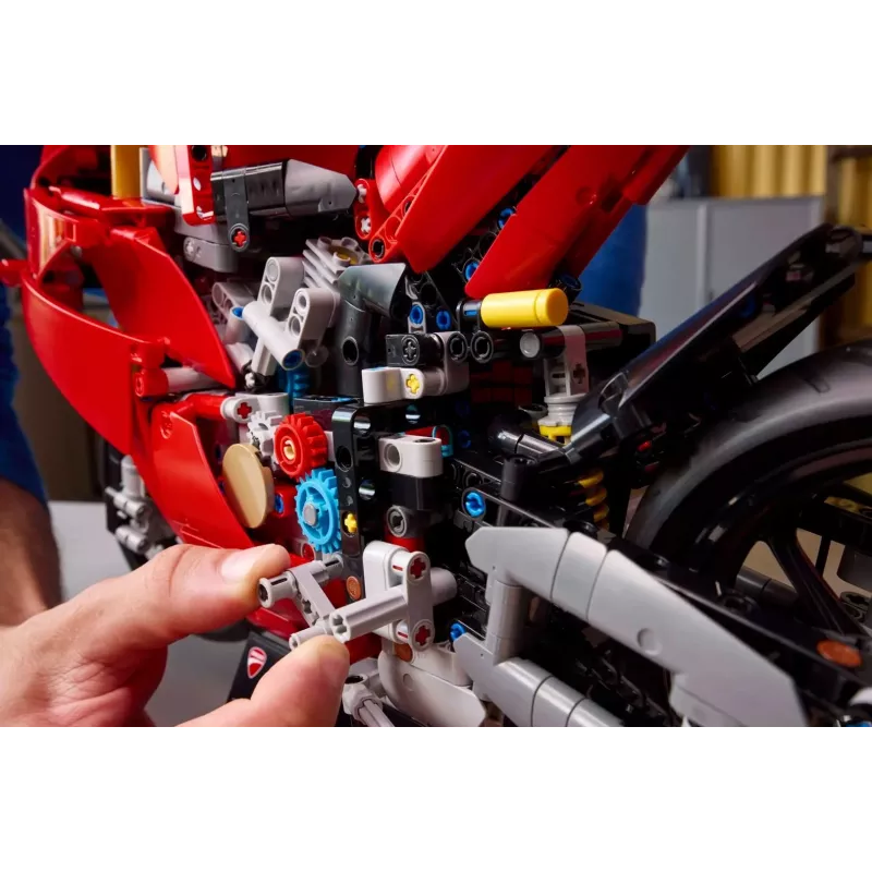 LEGO TECHNIC 42202 Ducati Panigale V4 S Motorrad