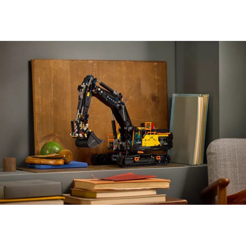 LEGO TECHNIC 42215 Volvo EC500 Hybrid Excavator