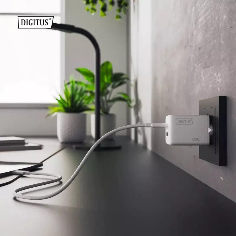 Wandladegerät DIGITUS USB GaN 45W — 1× USB-C, 1× USB-A, Eingang 100–240V, Weiß